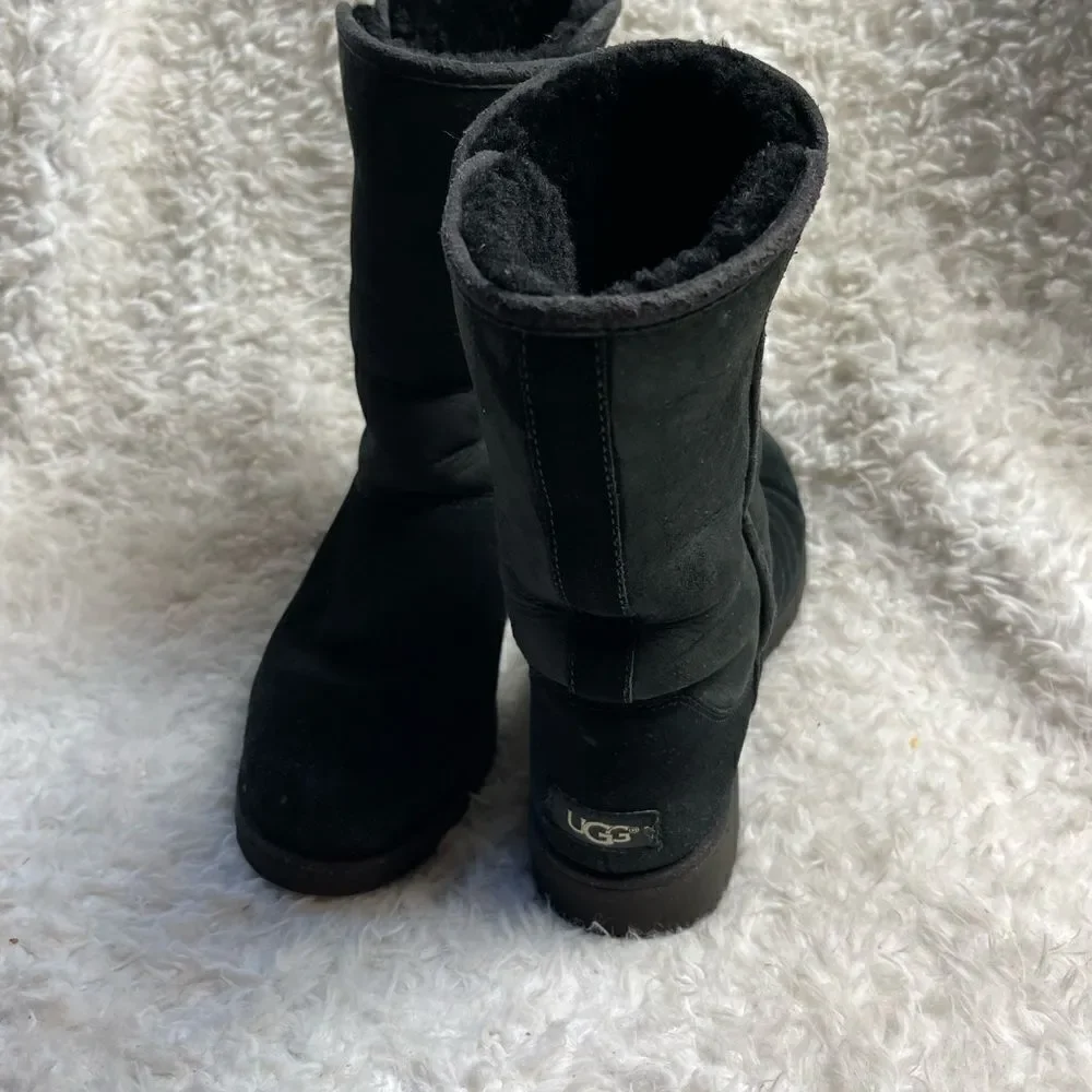 UGG Amie leather black suede sheepskin Wedge Wool Shearling lining SZ9